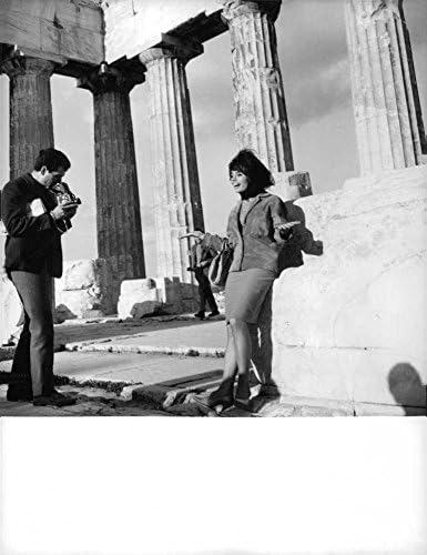 Vintage fotografija Pascale Petit tijekom fotošopa u Ateni.